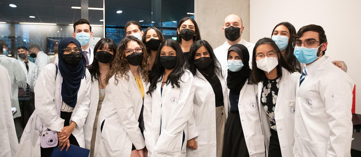 Photo of 2T5 students at whitecoat induction ceremony