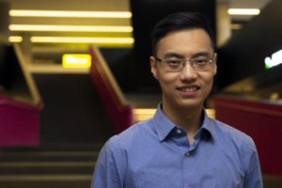 Scott Wei Zhe Shi is the first graduate from the combined PharmD MBA program at the University of Toronto.