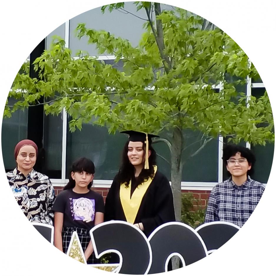 Recent IPG graduate Shimaa Deif and family