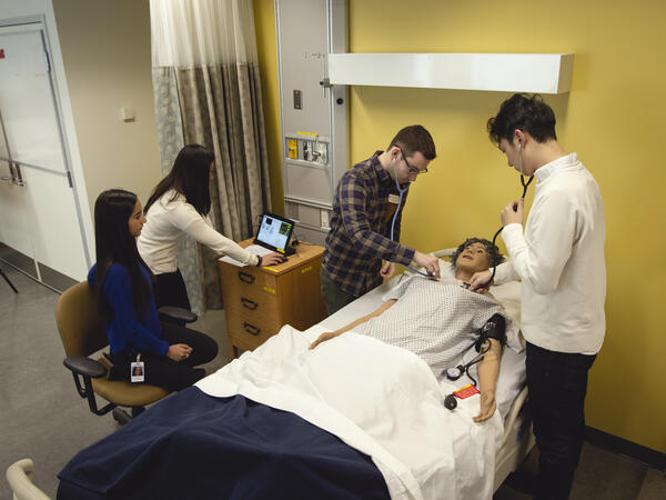 PharmD students in simulation lab