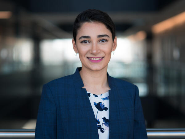 Portrait of PhD Candidate Hanie Yousefi