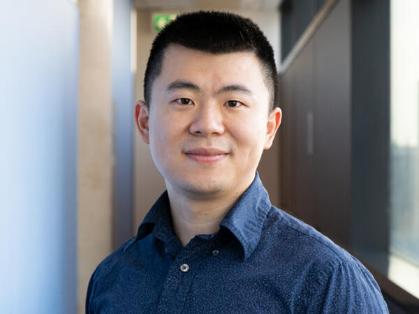 Professor Bowen Li Professor Bowen Li