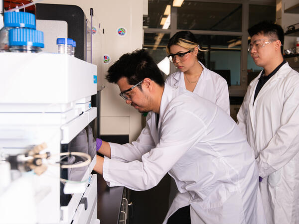 Members of the Bowen Li Lab working