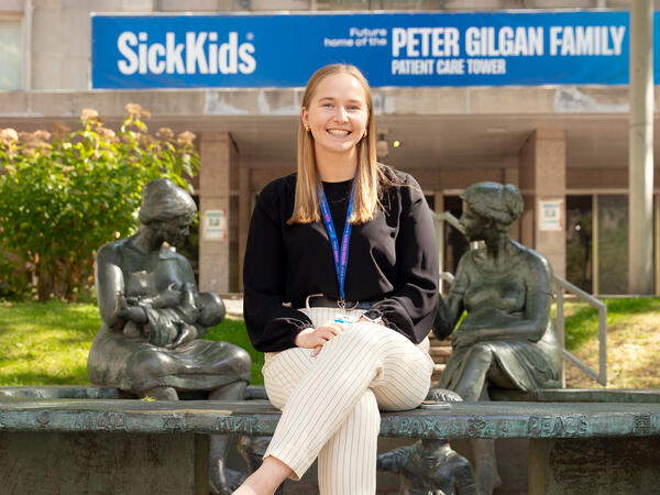 MScPhm trainee Maddy Hannah pictured out front of SickKids MScPhm trainee Maddy Hannah pictured out front of the Hospital for Sick Children (SickKids)